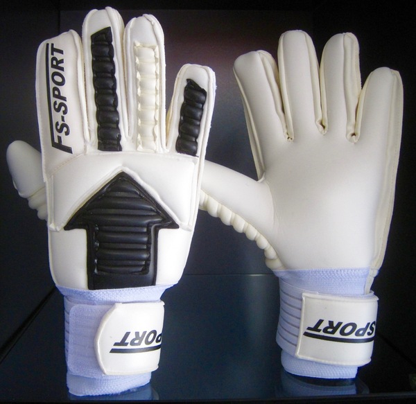 FS-Sport – Individuelle Torwarthandschuh-Sondermodelle – Keep It!